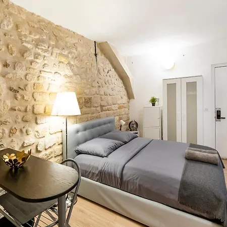 Entre Opéra Et Montmartre Appartamento